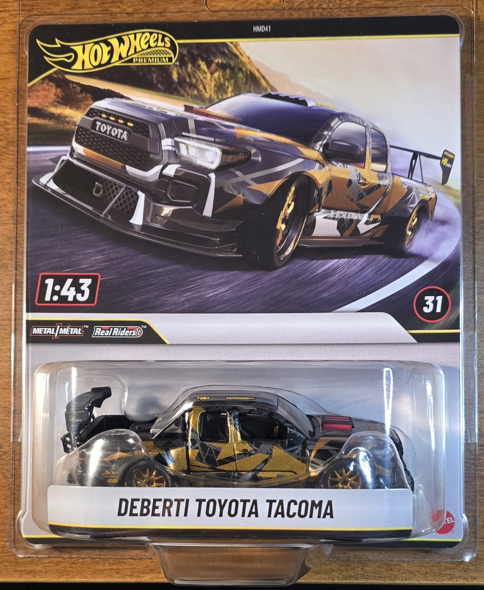 Hot Wheels 1:43 premium Toyota Tacoma review