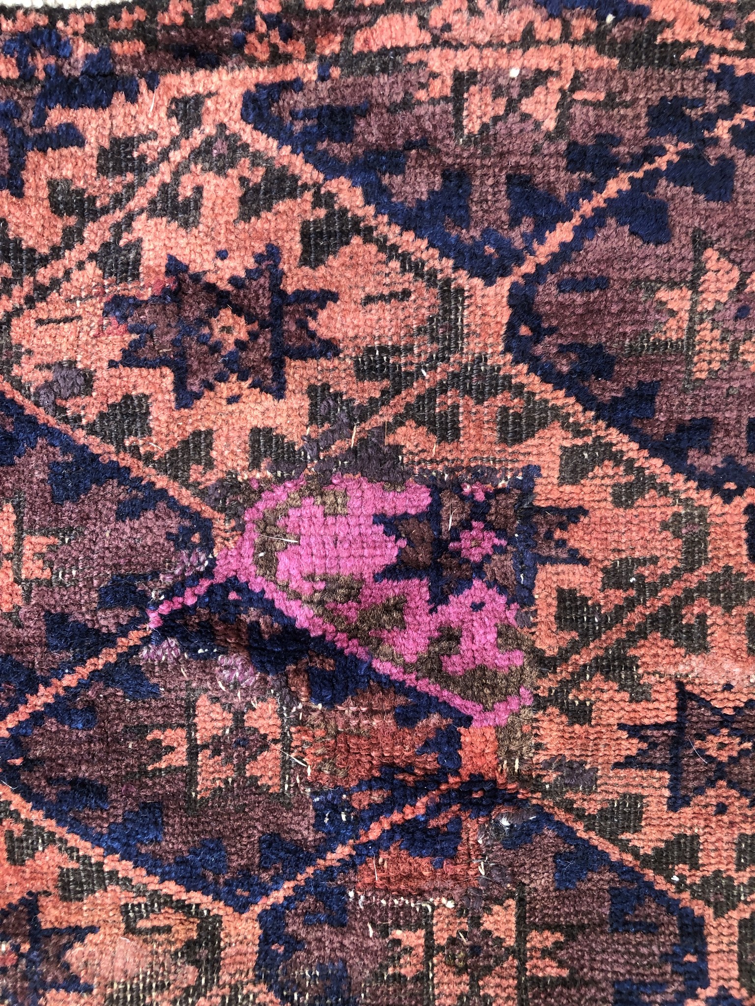 Identifying a vintage baluch rug?