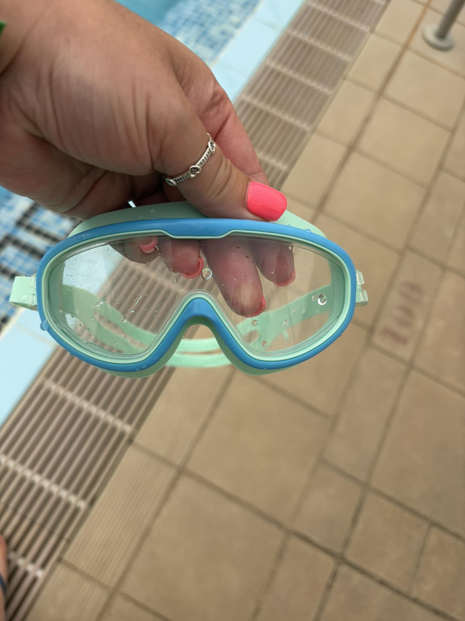 Has anyone found these in pink one upset little girl who has lost