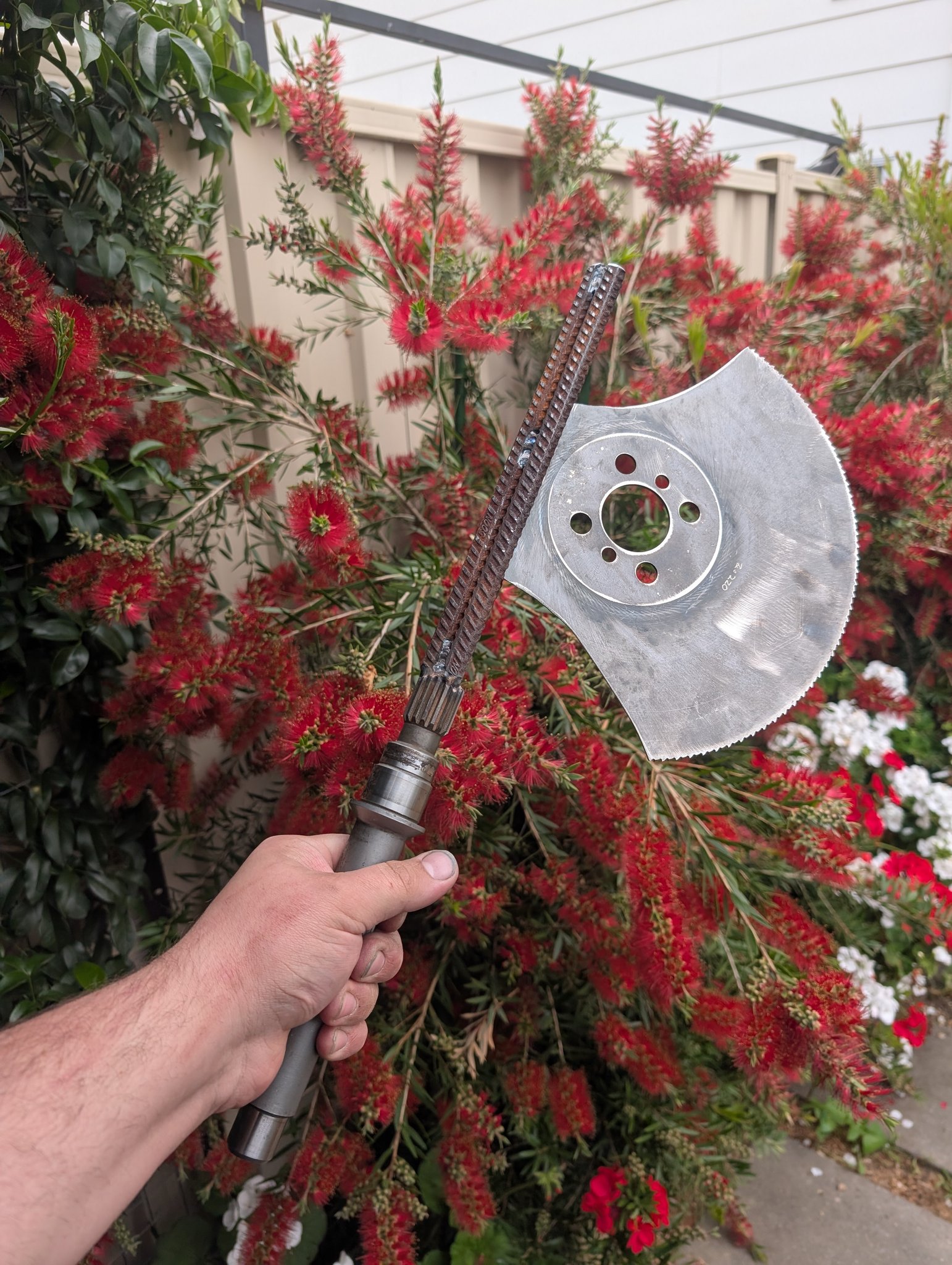 Unique display weapons made from scrap metal? display picture 1