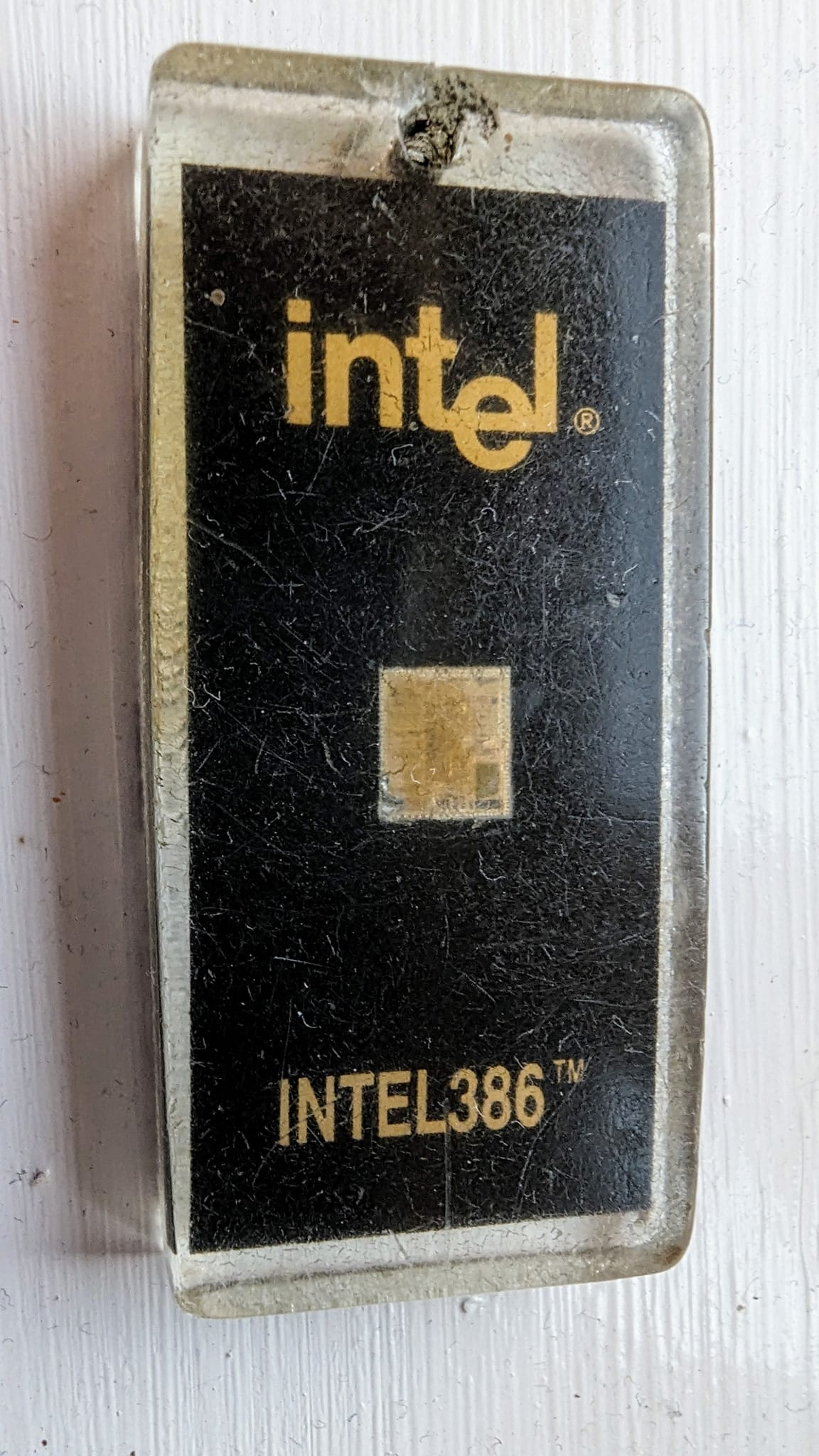 Vintage Intel keyring with 486 and 386 processors