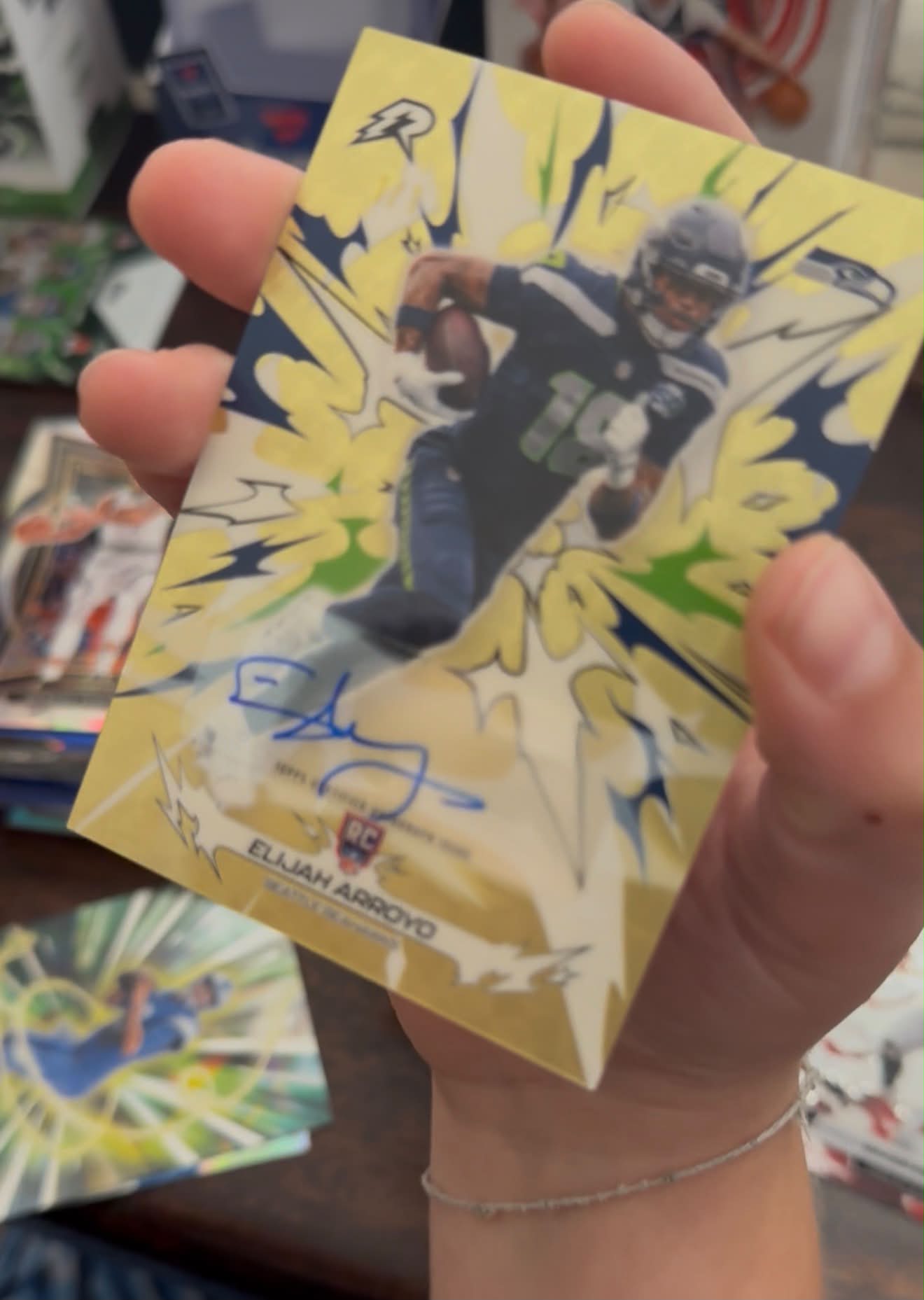 10-year-old pulls 1/1 gold auto superfractor from Topps Resurgence