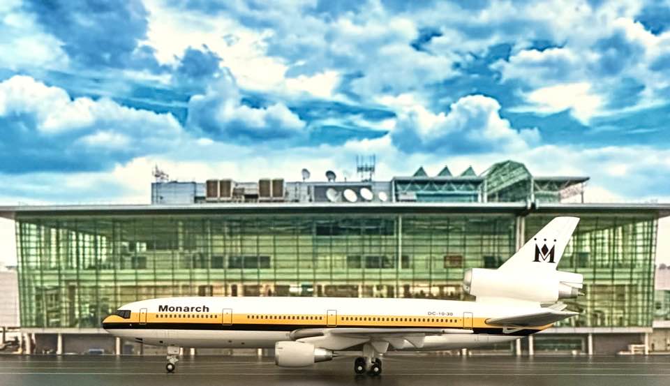 航空機・ヘリコプター Gemini Jets 2 1/400 Monarch DC-10-30 Gemini Jets 1:400 scale McDonnell Douglas DC-10-30 Monarch
