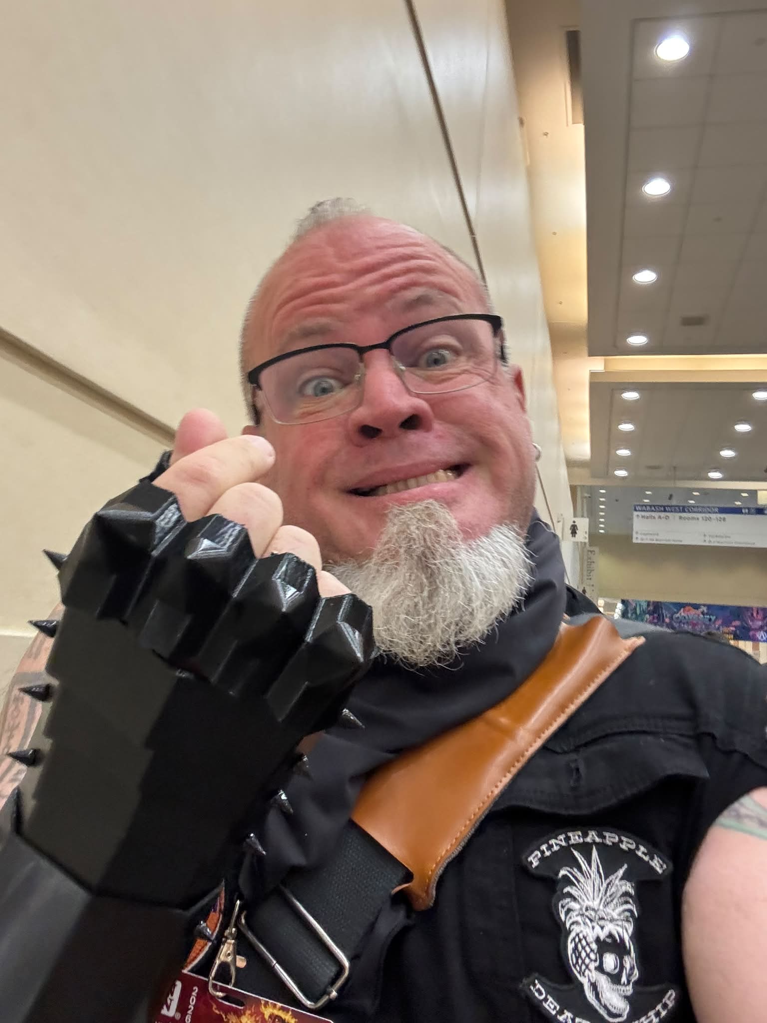 i dressed myself in leather Gen Con solo attendee seeking meetups, as Carl from Pineapple Death Clothing