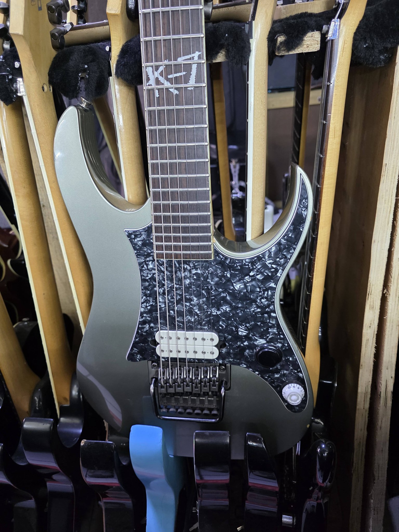 What's the value of this Ibanez guitar?