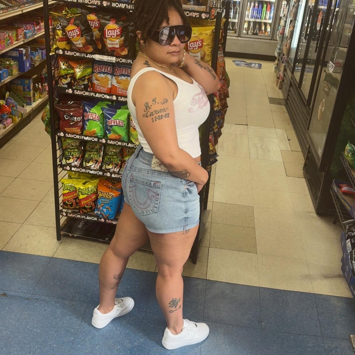 Nashia Queenb Larel