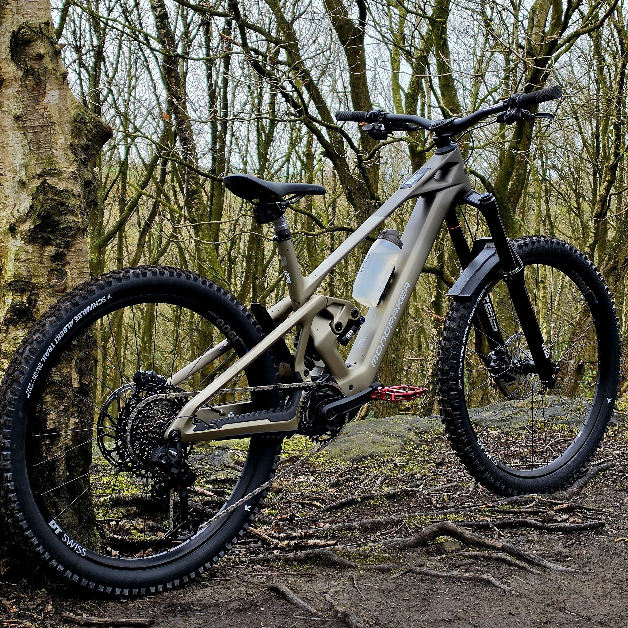 How does the Mondraker Zendit handle low-speed tech?