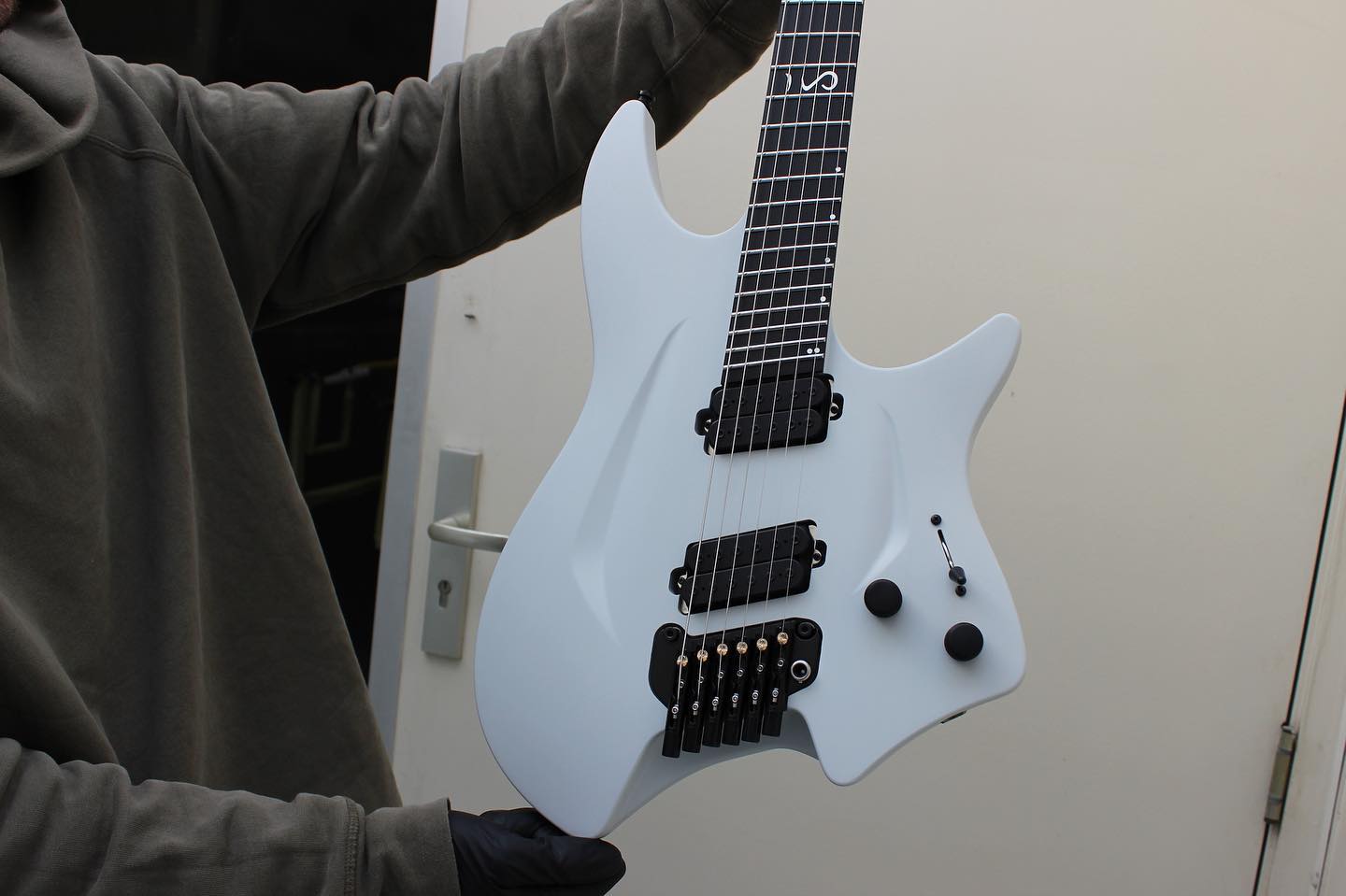 Aristides H/06R White! #aristides #h06r #raw #headless
