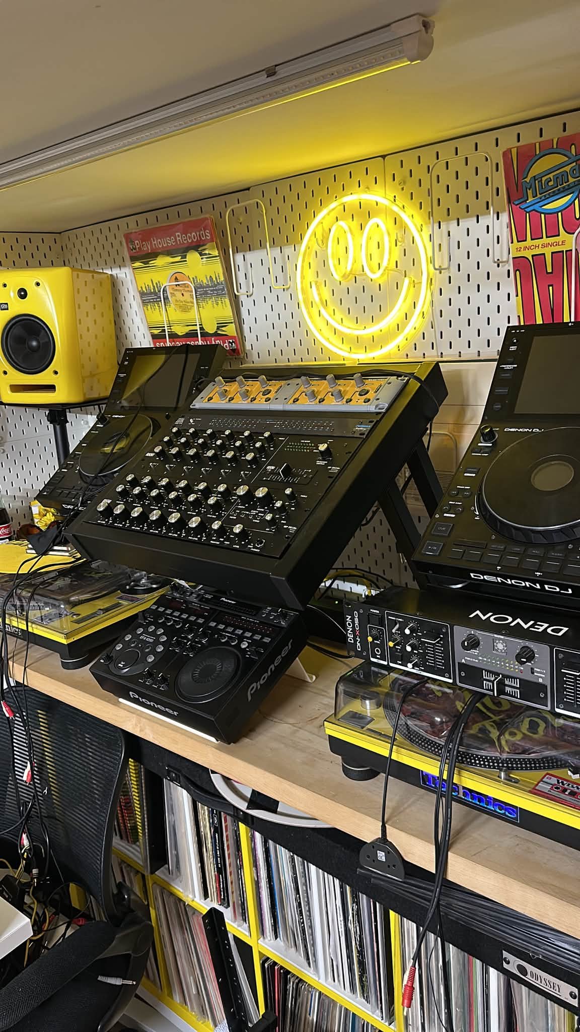 Vestax NEW isorator DCR-2500F