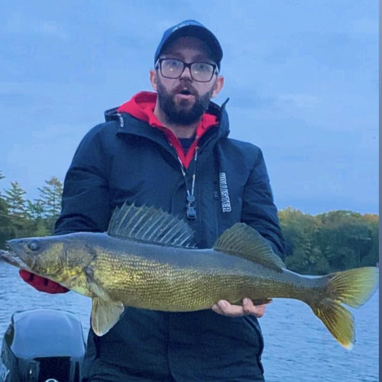 PB Smallmouth 22.5” #bobslake #southfrontenac #ontario | Gordon Brettell