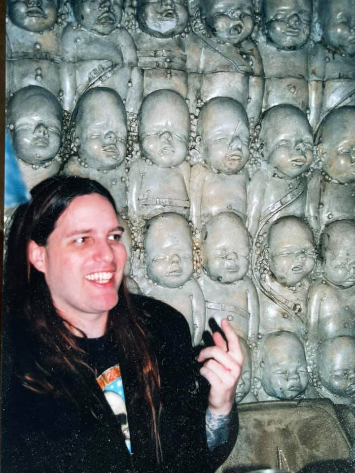 H.R.ギーガー Giger Bar ピンバッジ レア At the H.R. Giger bar in Japan back in 1990 🔥 From the archives