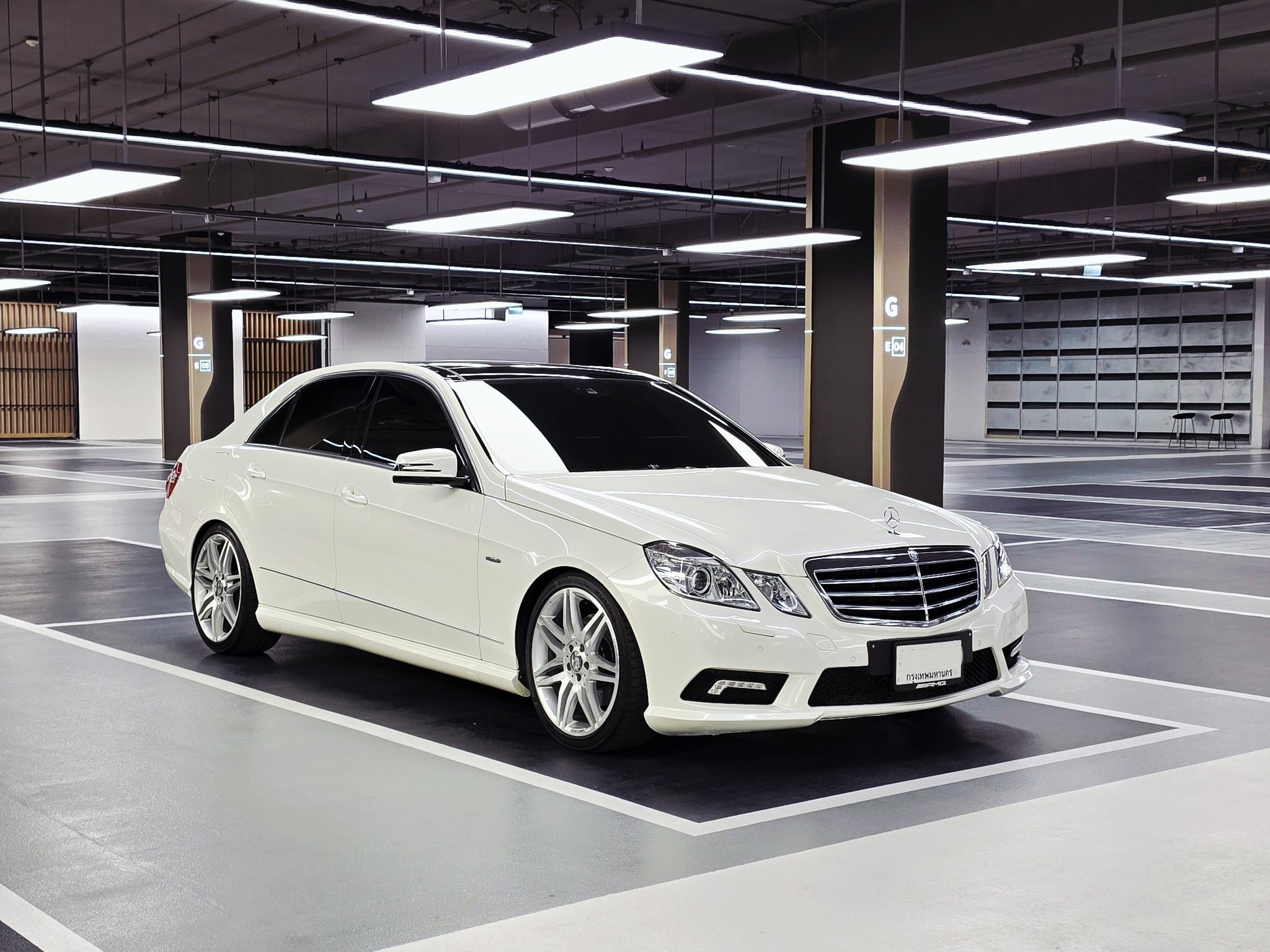 2012-2015 Mercedes Benz E-Class W212 Rear A/C Air Vent Grille Trim – Beige, Textured Finish