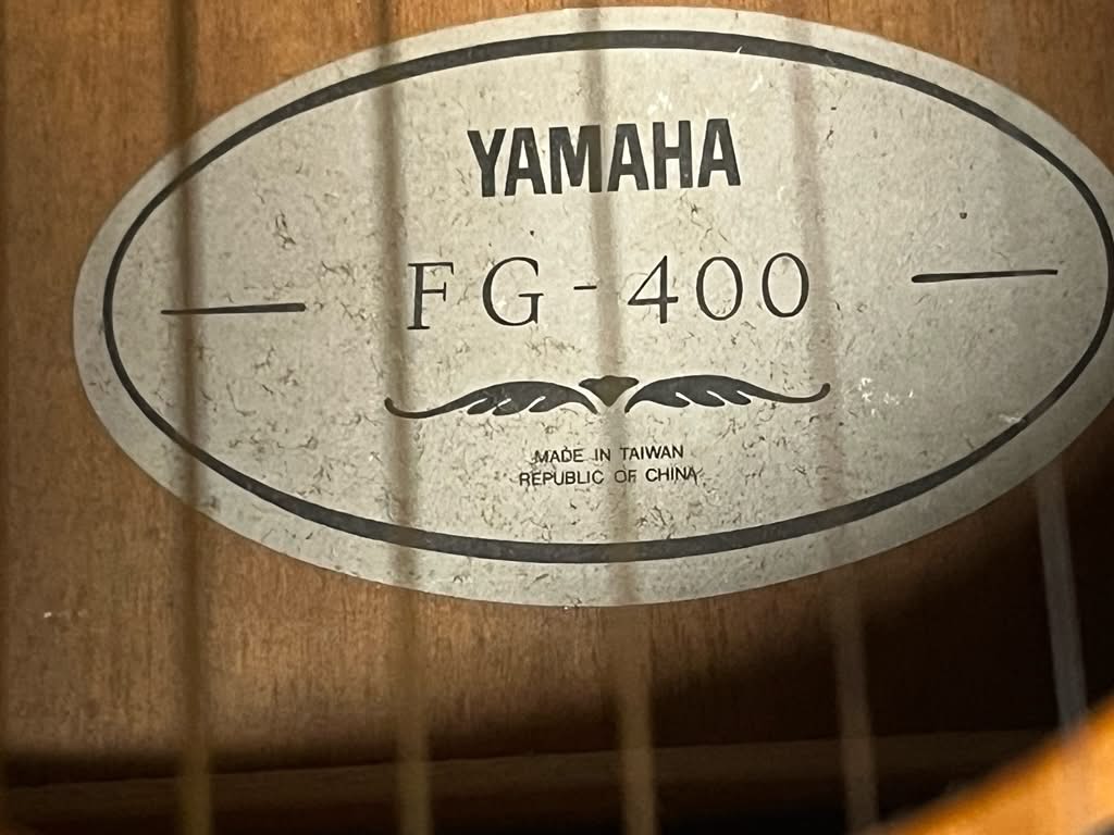 What year is my Yamaha FG400 with a unique label?