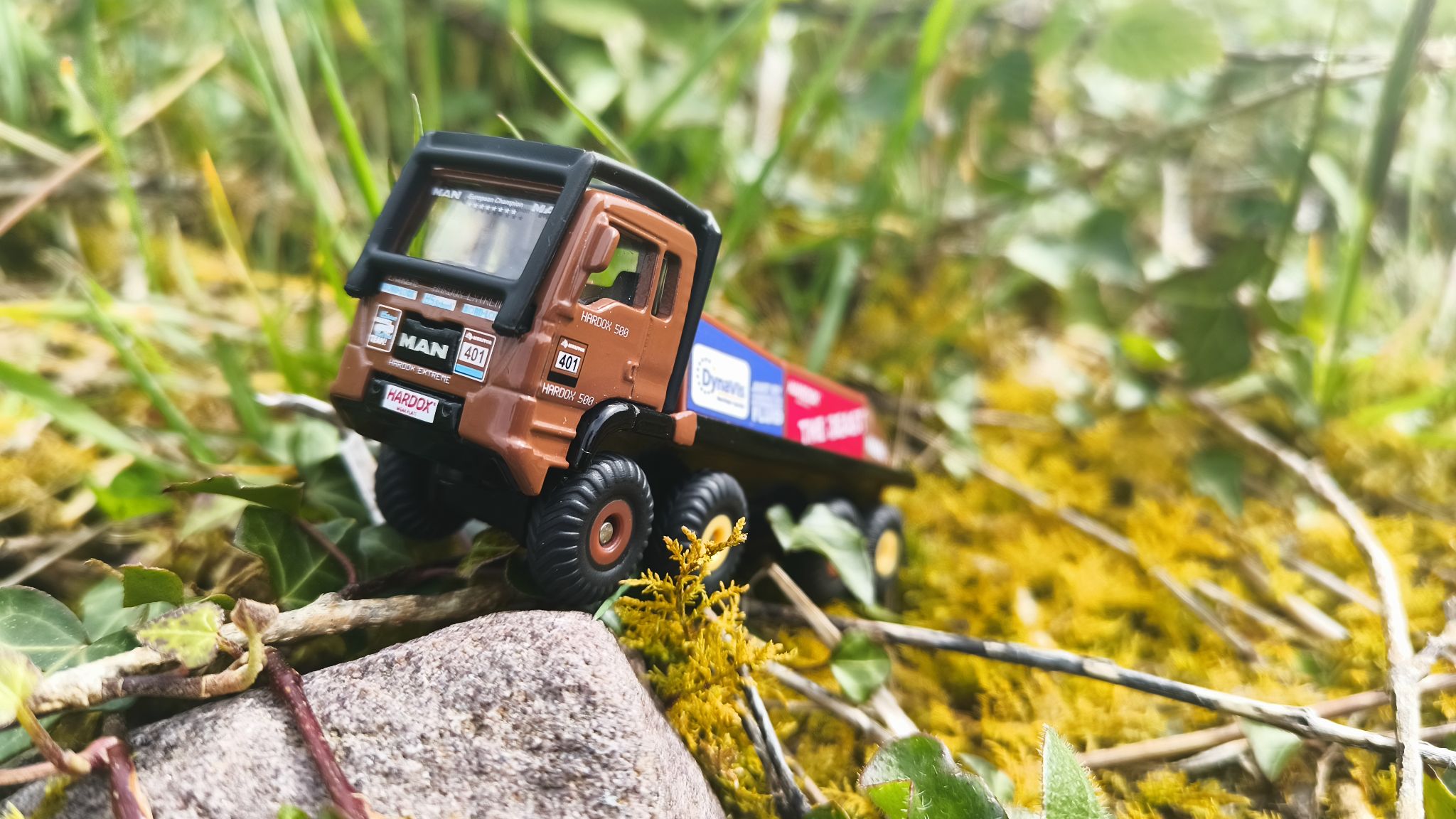 MAN TGS 35.440 8x8 diecast model by Siku