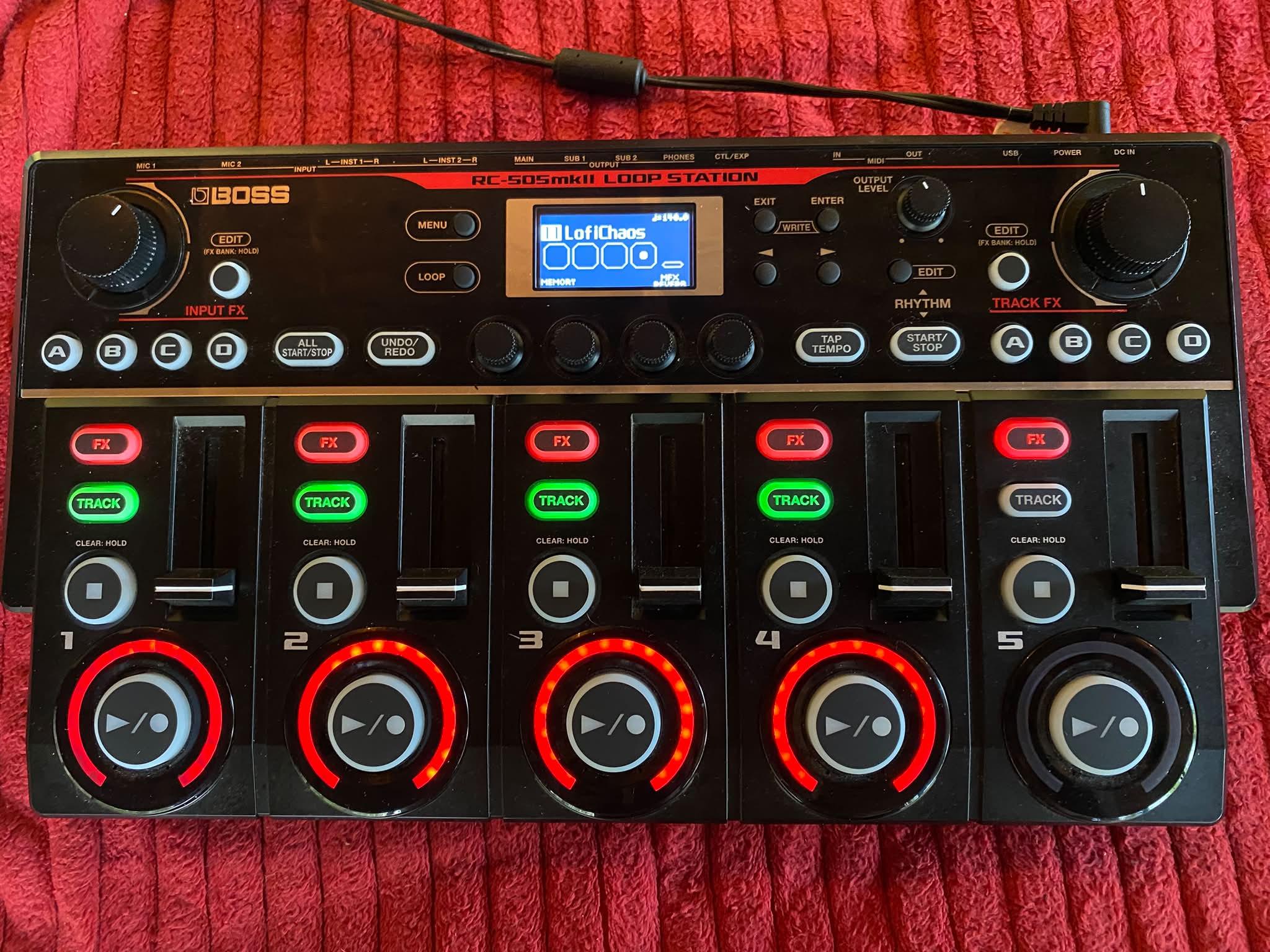 Anyone use a Boss RC-30 Loop Station? I'm getting some noise when