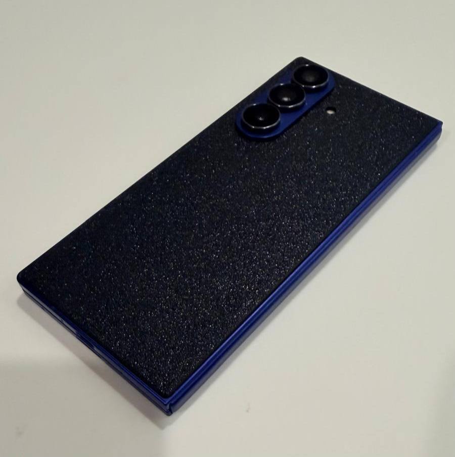 Aazon.co: TORRAS agnetic Aror Stand Galaxy Z Fold 6 Case, [IL