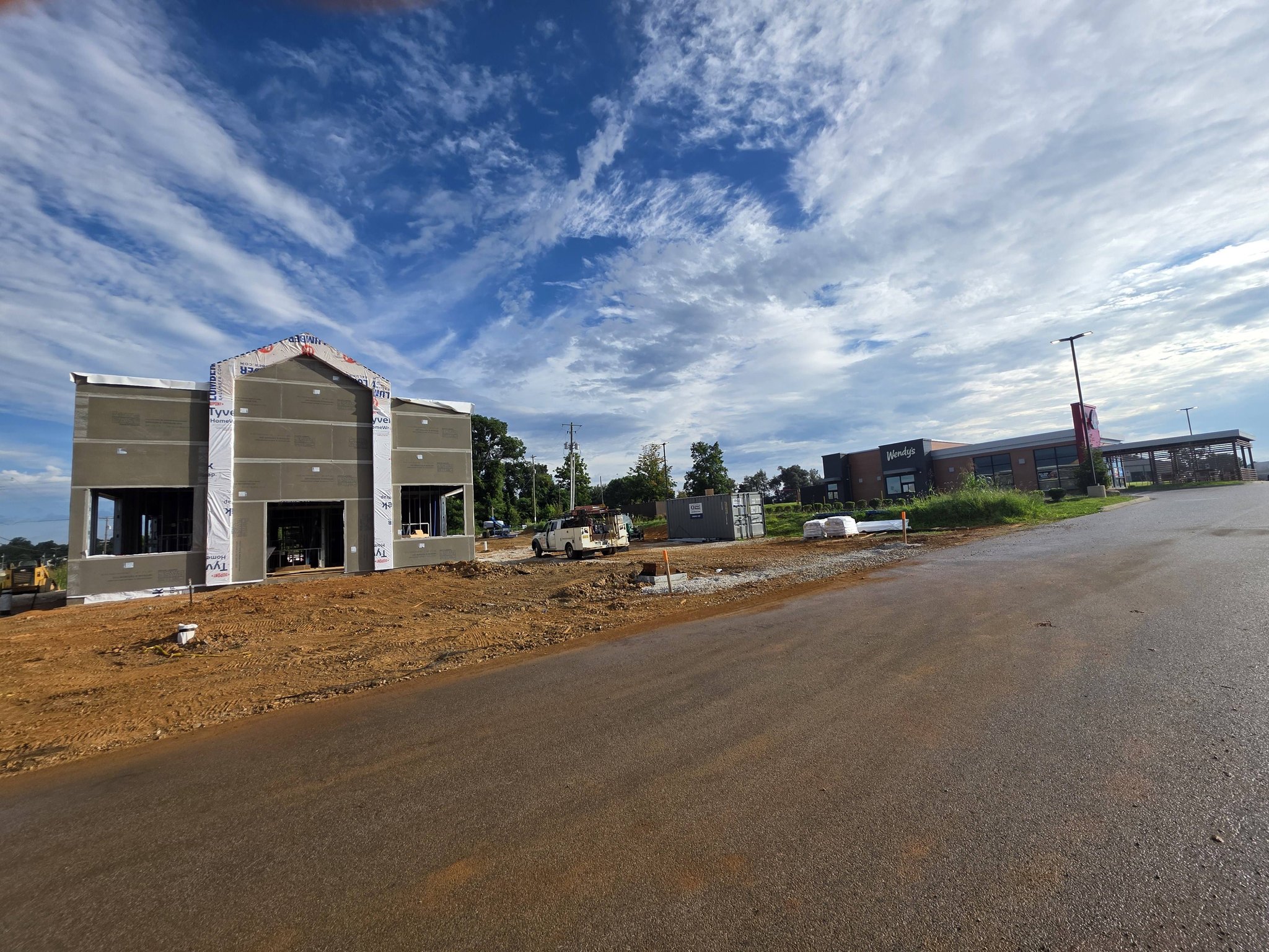 その他 COME ORGANISATION  35 BRACKENBURY ROAD New Zaxby's chicken location near Central Hardin High School