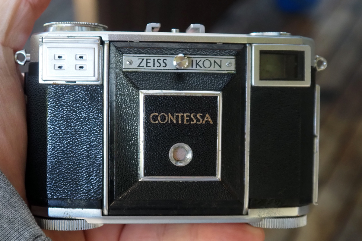 Zeiss Ikon Contessa 35 camera review and sample photos