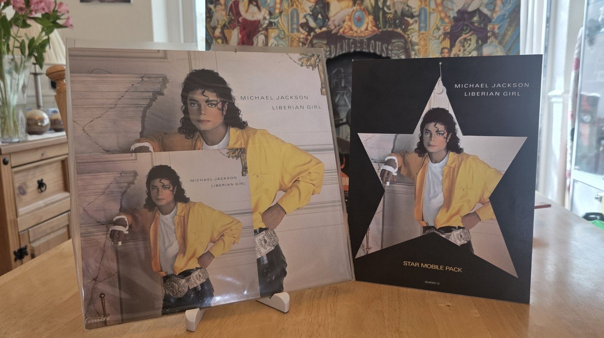 Michael Jackson 1989, 12