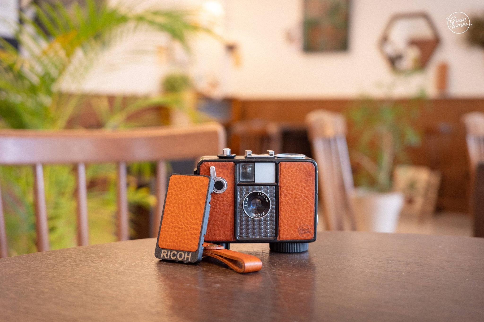 Simple and beautiful Ricoh Auto Half SE2 😀