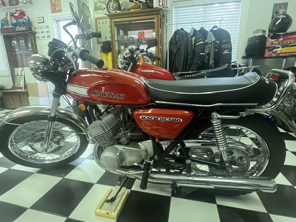 2-Stroke Legend! 1969 Kawasaki H1 Mach III Review | Daily Rider