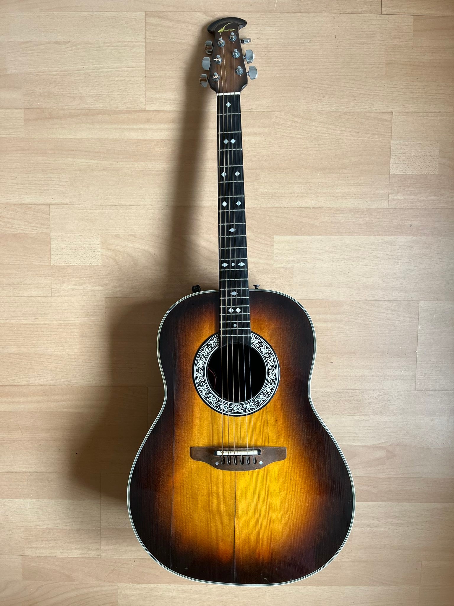 I'm trying to date and ID this Ovation. The label has gone but it