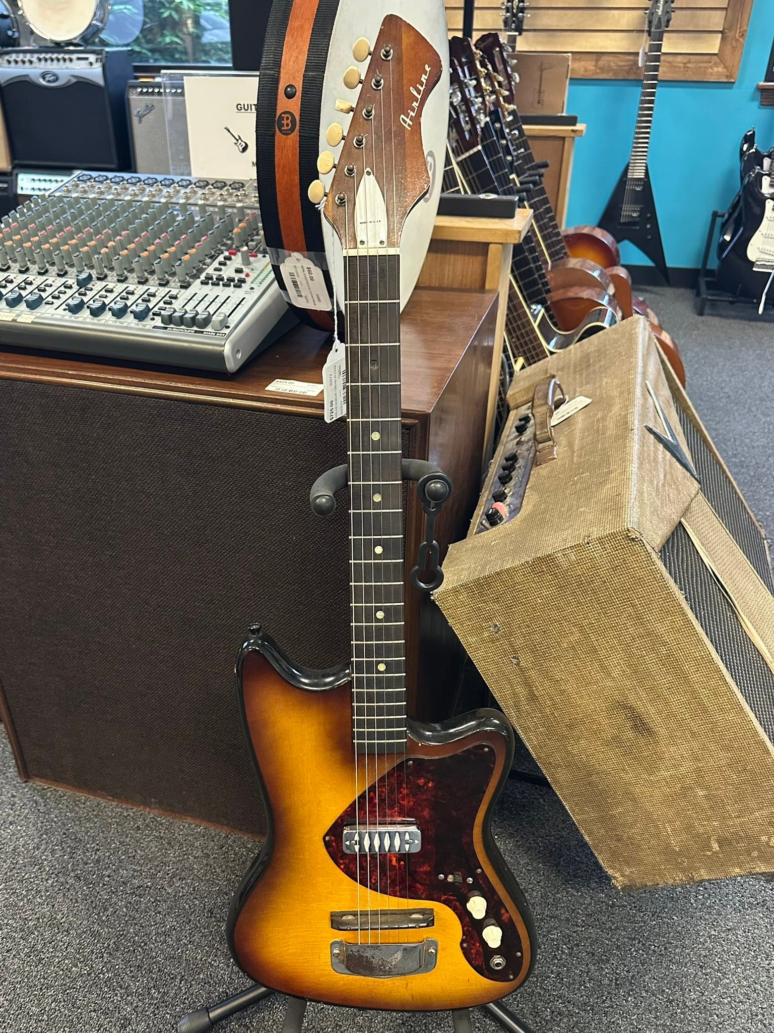Airline Bobkat and uke prices at pawn shop