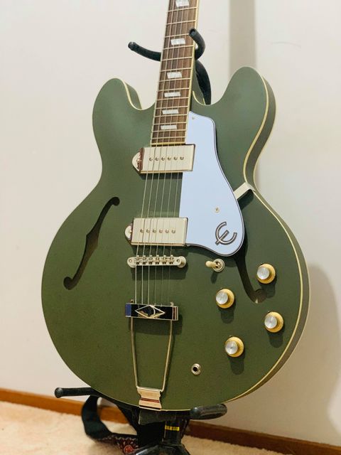 Up close and personal with the Casino Worn in Olive Drab #epiphone