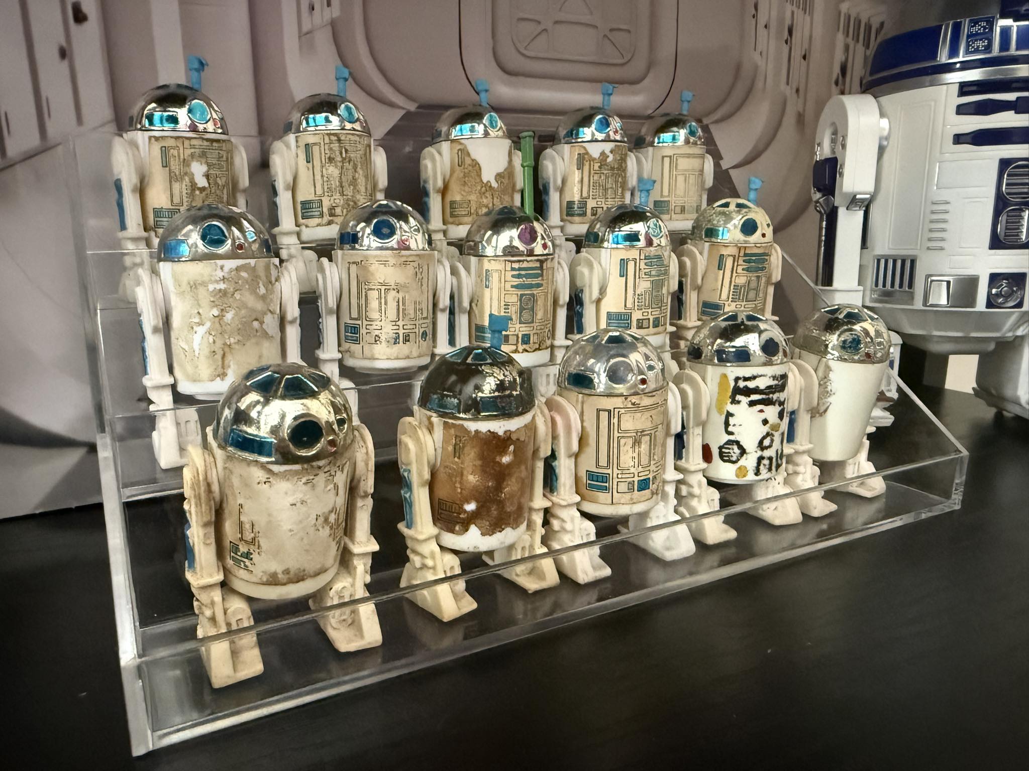 R2D2 droid variations explained