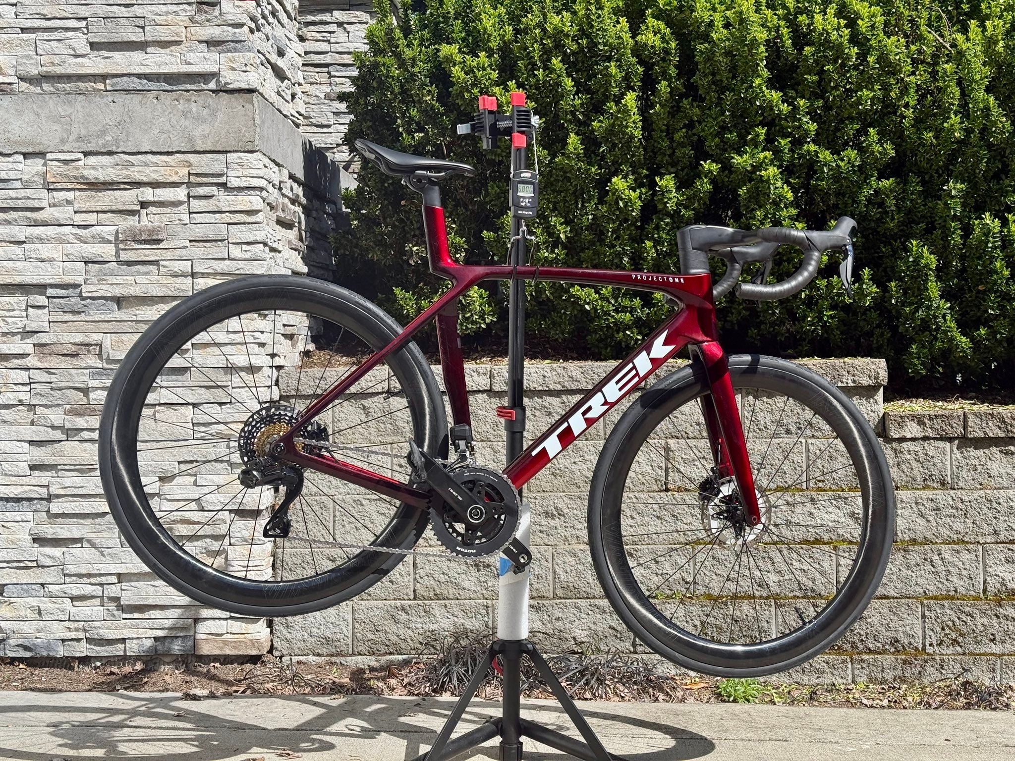 Trek Madone weighs 6.8kg with Dura Ace Di2 and carbon crankset