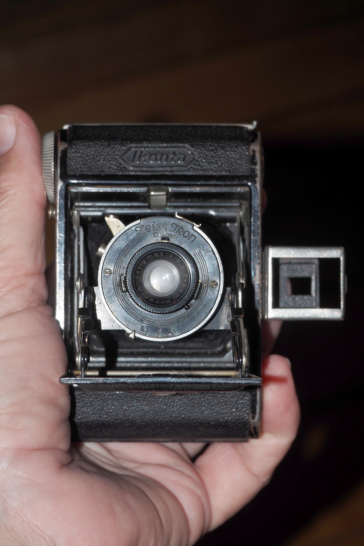 Zeiss Ikon Ikonta 520/18 camera review