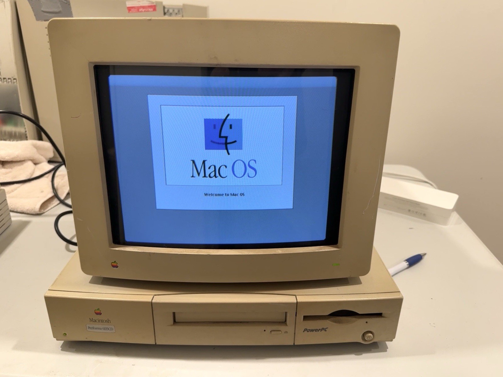 Vintage Macintosh Performa 575 for Discmaster project