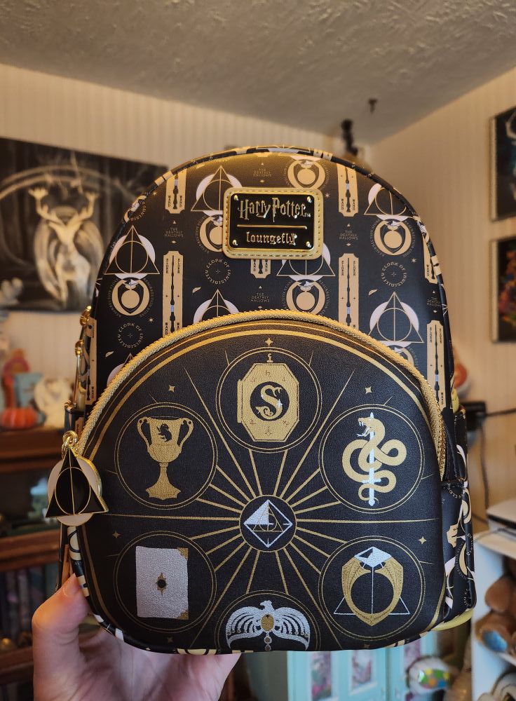 harry potter mini backpack barnes and noble Loungefly Golden Hogwarts Standard: Clothing, Shoes & Jewelry Built from faux leather Harry Potter Mini Backpack -