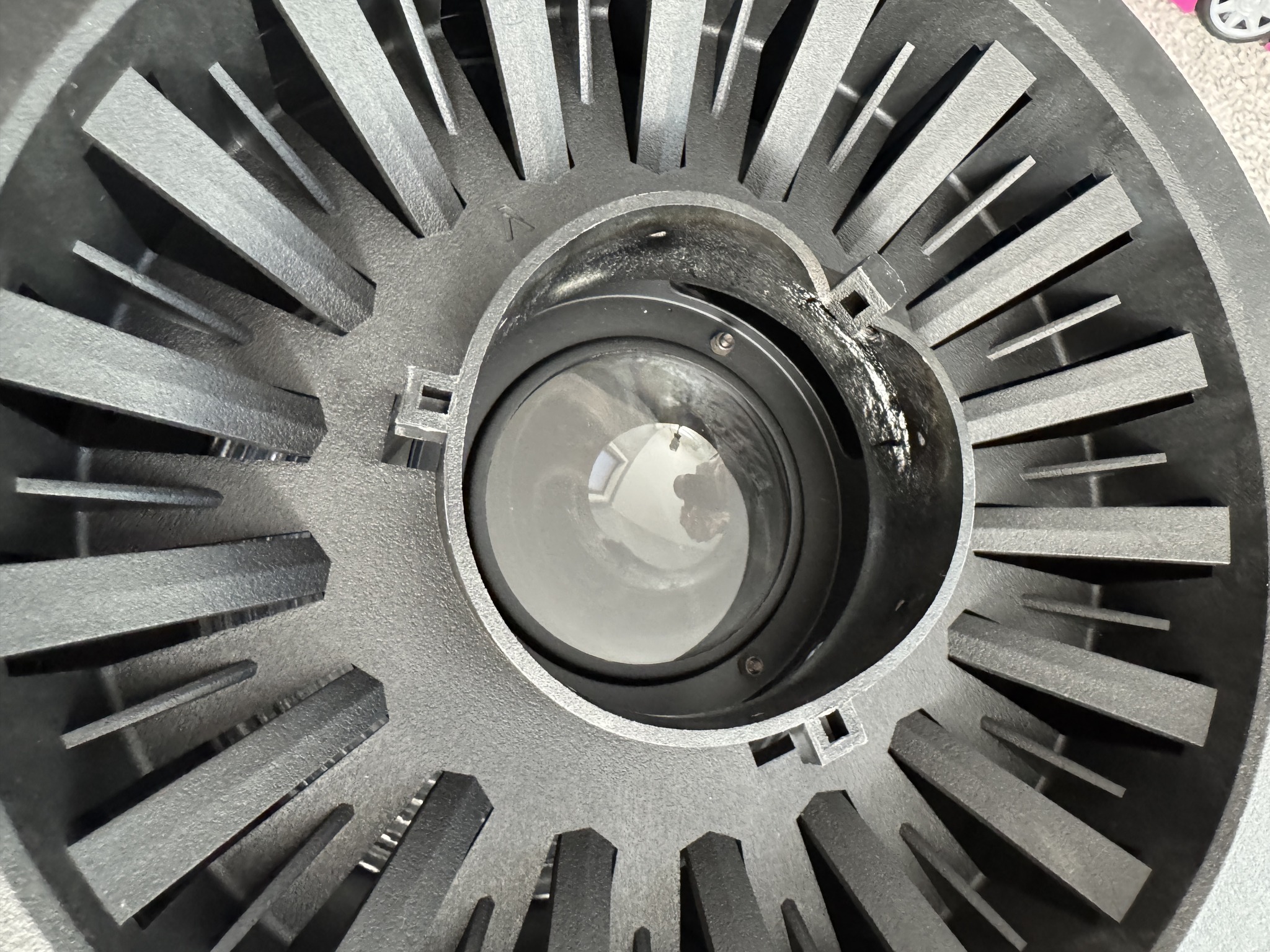 Bowens mount melting on F10 Fresnel with Godox Litemons LA600Bi?