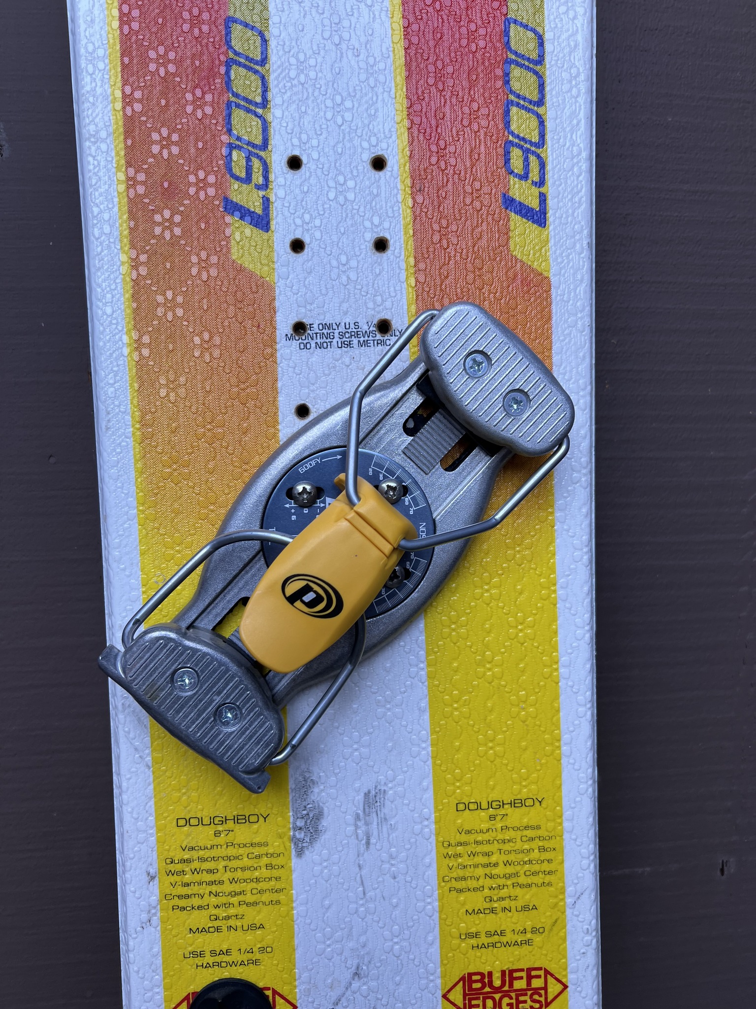 What is the resale value of a 1995 Lib Tech Shalom L9000 snowboard?