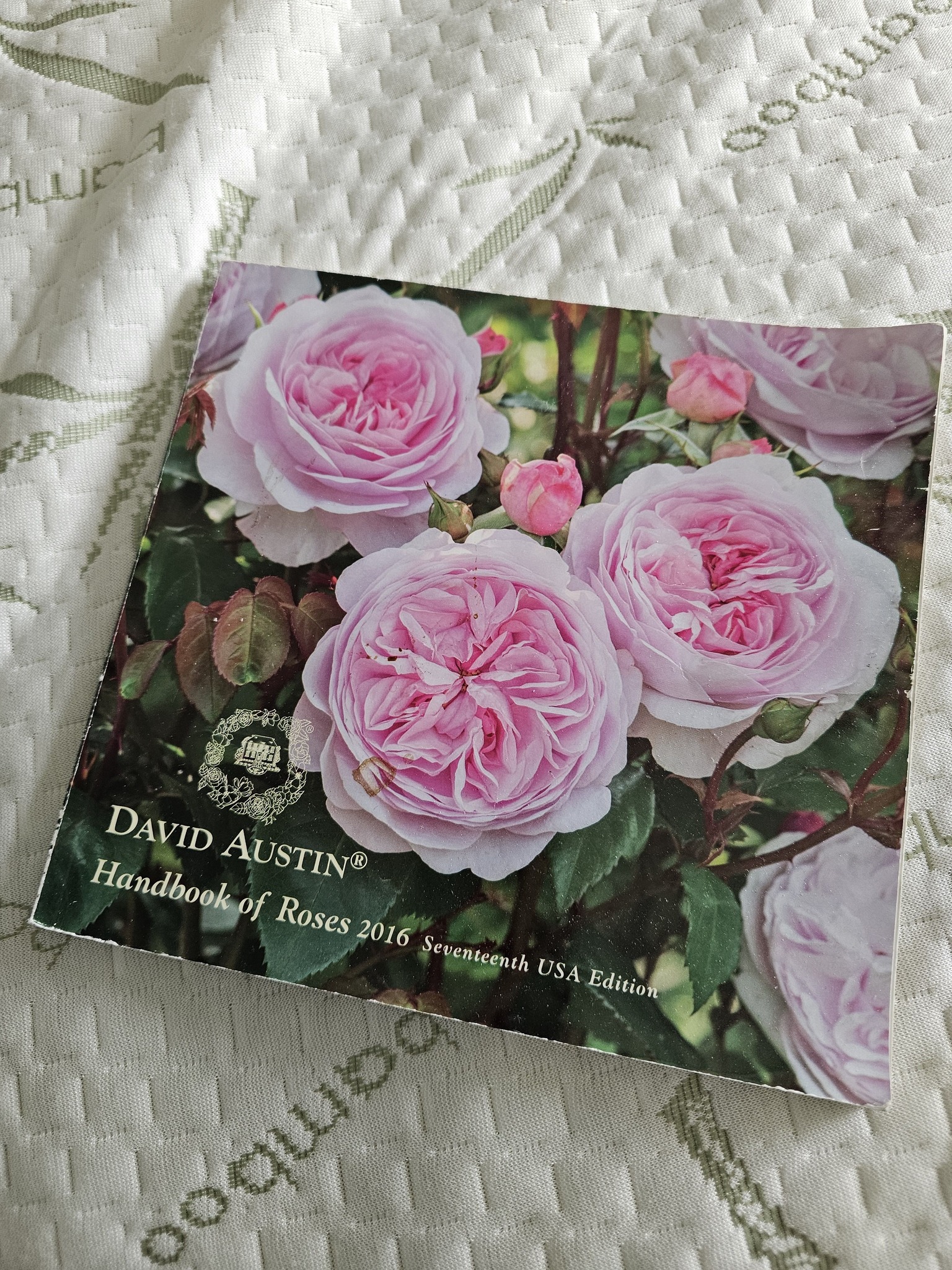 David Austin Handbook of Roses 2016 Seventeenth USA Edition