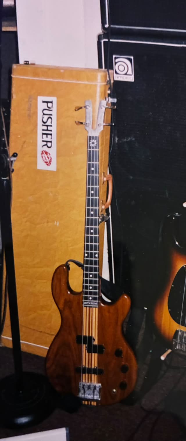 My vintage Kramer ZX-70 bass