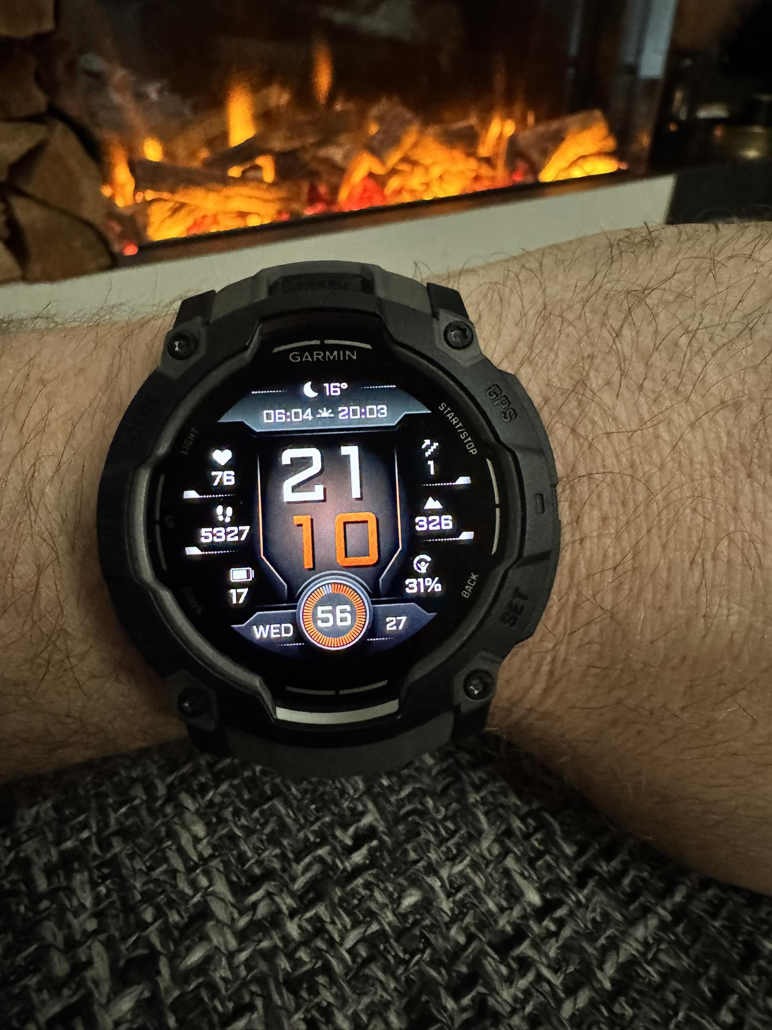 Garmin Instinct 3 AMOLED 50mm review