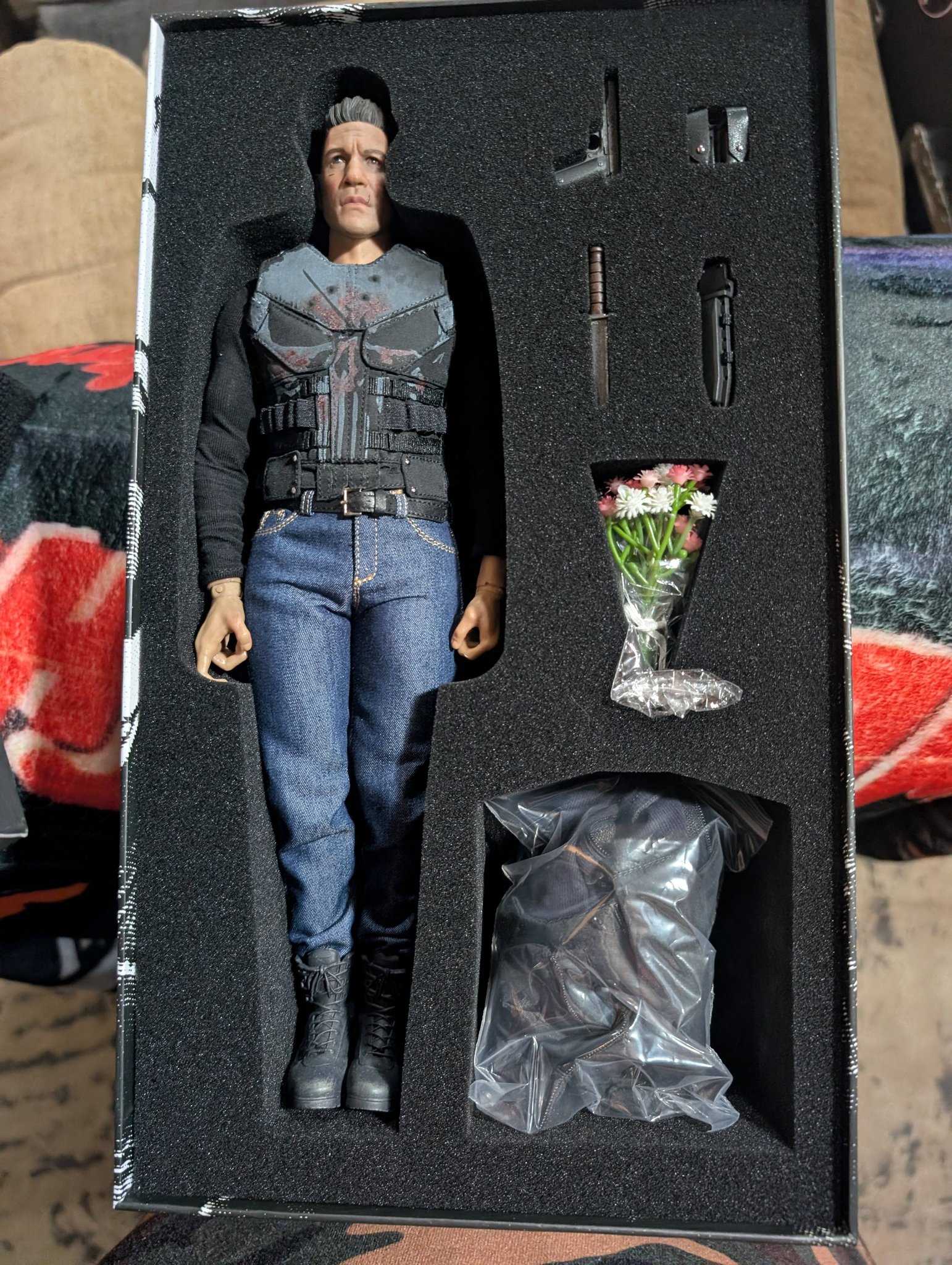 Hero Toys 1/6 The Punisher Frank figure for sale