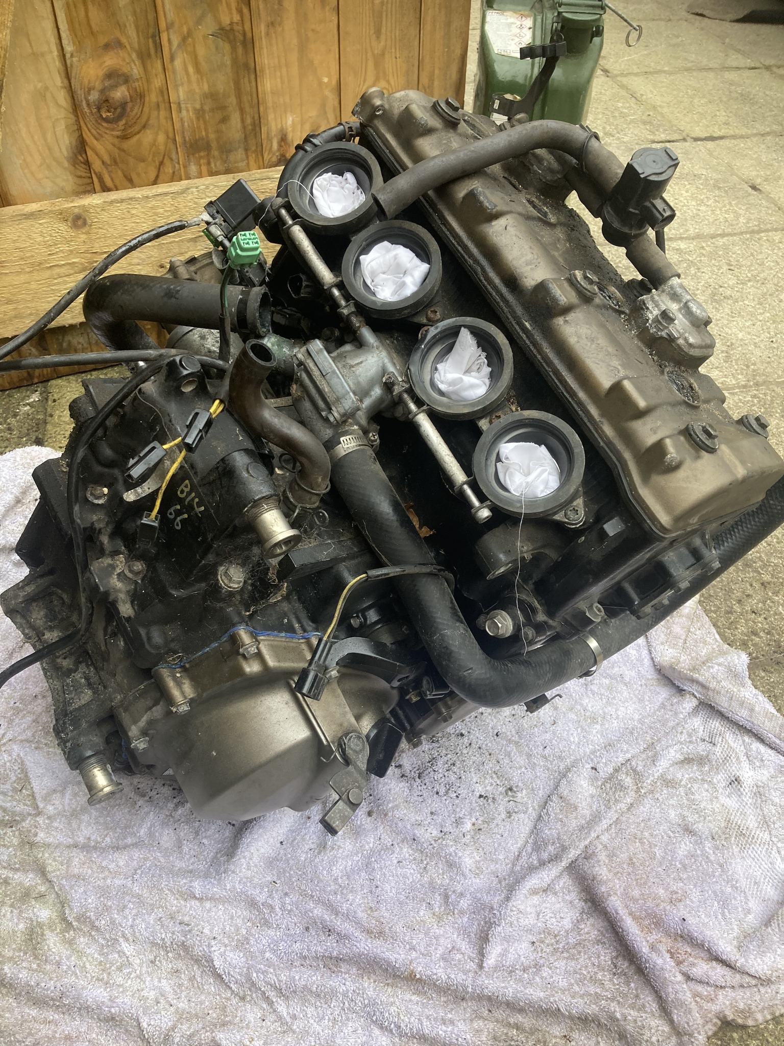 Breaking ZX10r 2005. Most parts still available