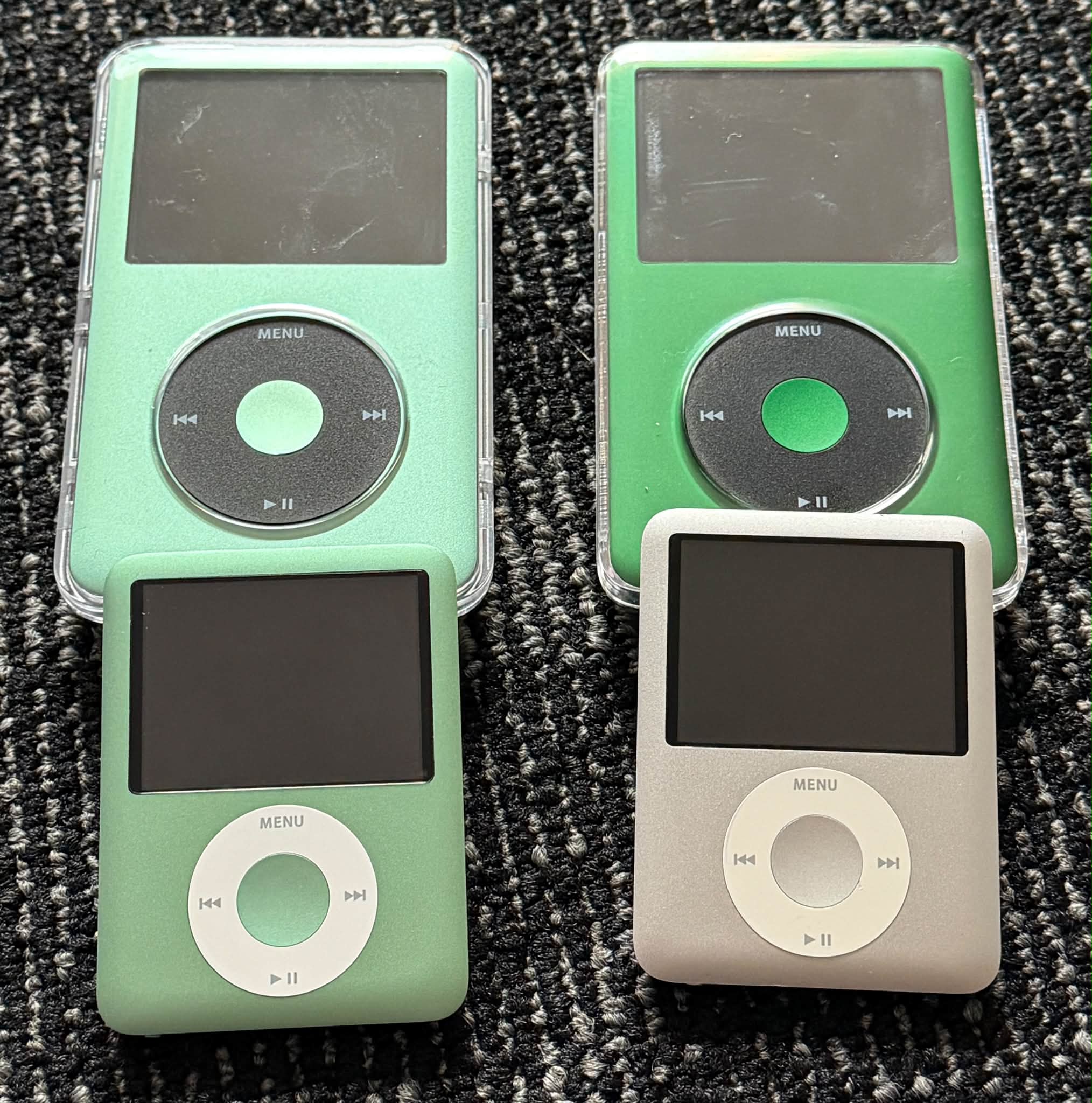 iPod64GB 25000➡︎20000 Customized 7th Gen iPod Classics and Upgraded iPod Nanos Collection