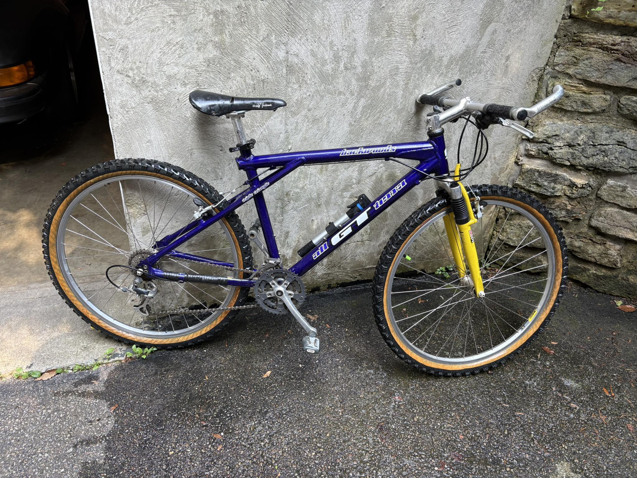 1997 GT Backwoods bike with aluminum frame and suspension fork