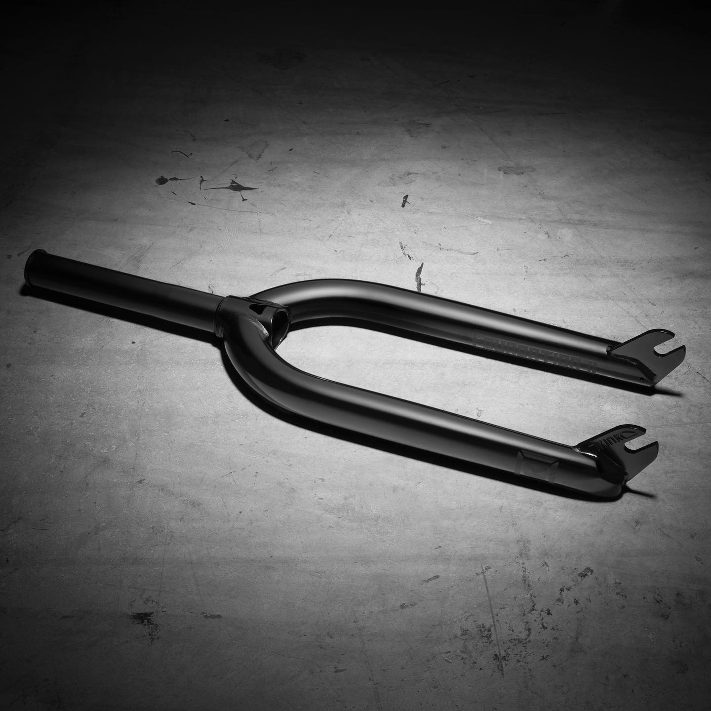 [BMX用Fork] Kink Williams fork 20/25black Kink Williams forks with 20mm offset and optional 25mm dropout inserts