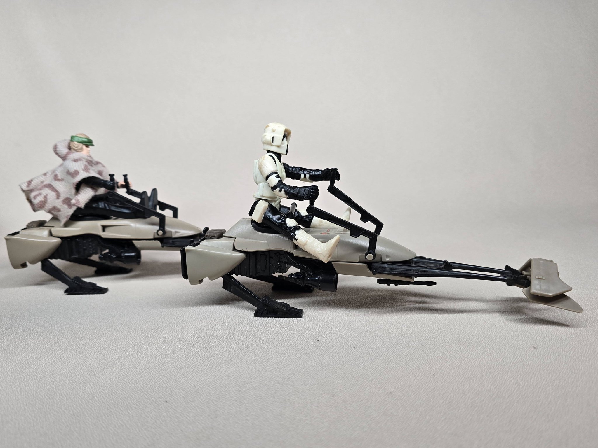 Luke Skywalker with speeder bike and battle poncho