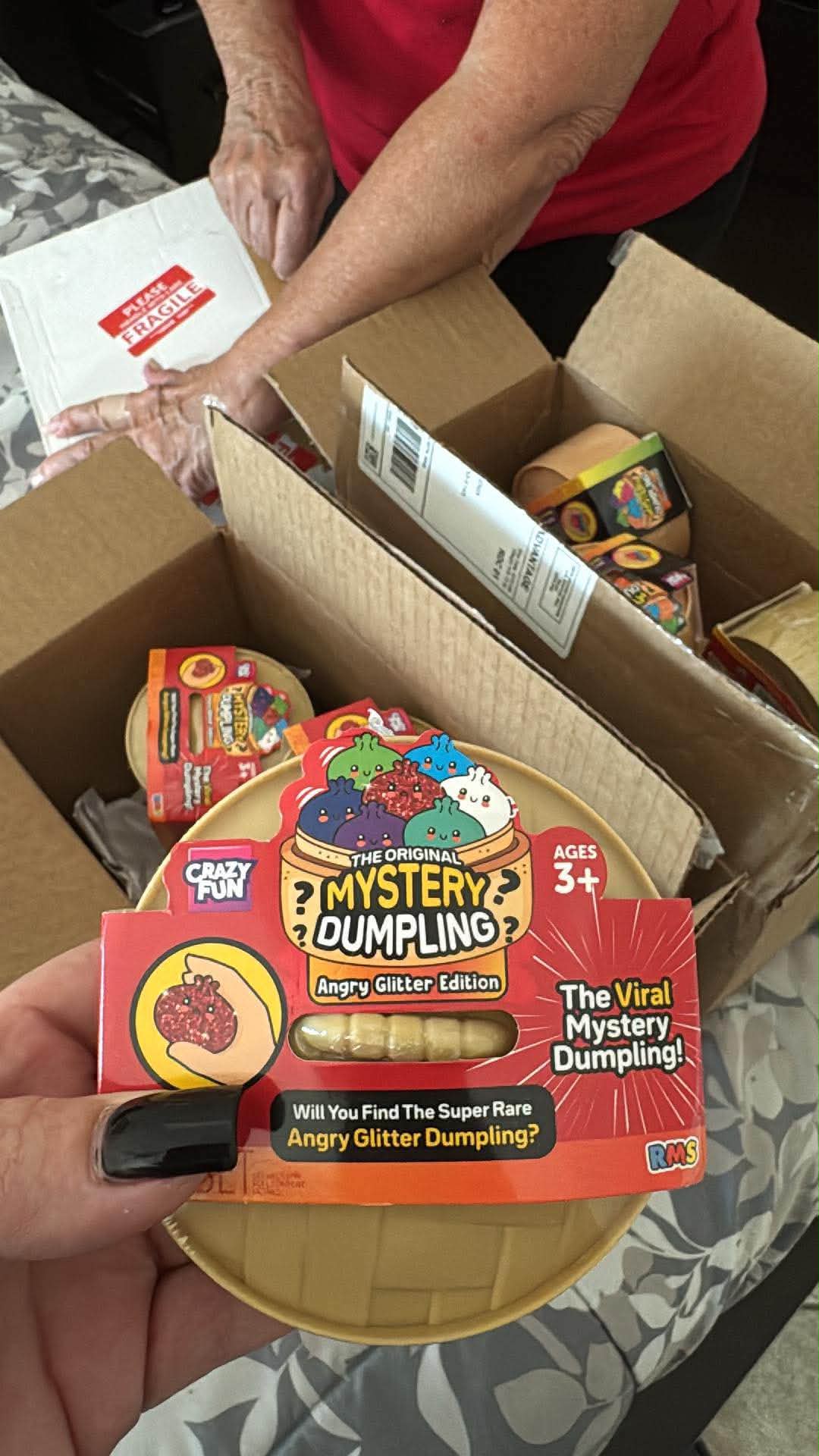 Angry Glitter Edition Mystery Dumpling unboxing and review