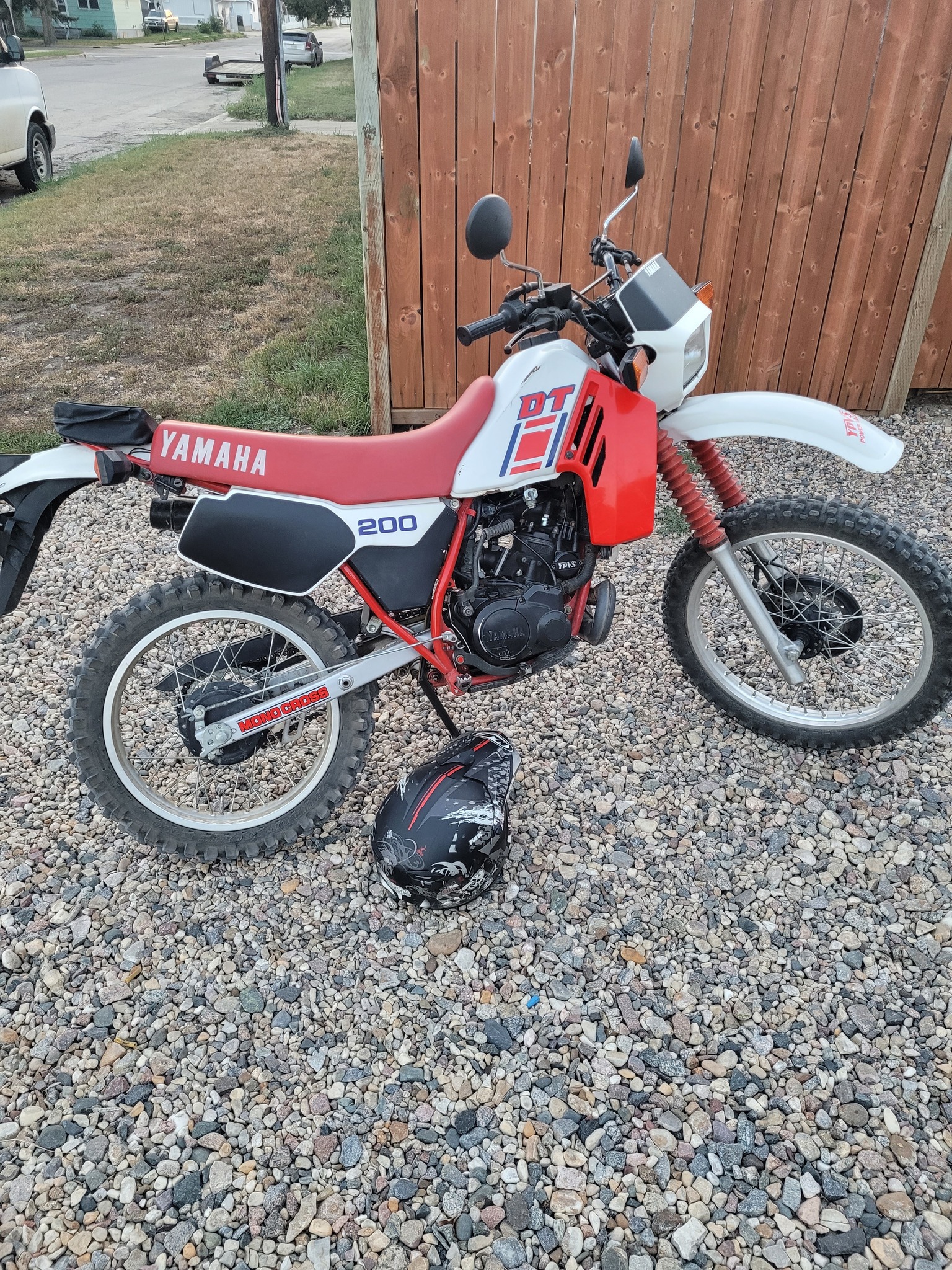 1984 Yamaha DT 200 barn find restoration
