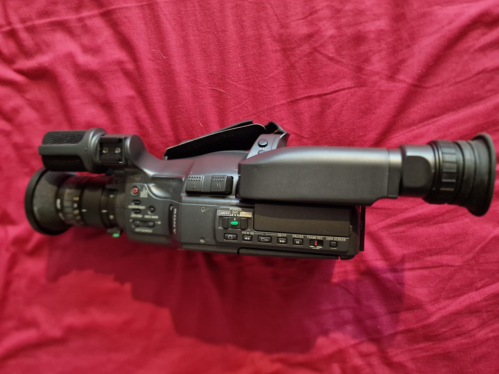 Sony V800E Hi8 camcorder in near new condition