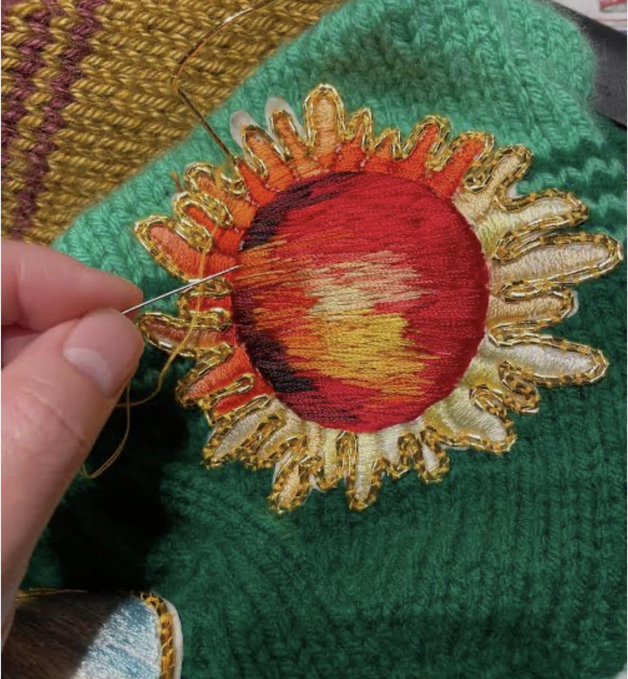 Embroidery for knitted items after sewing?