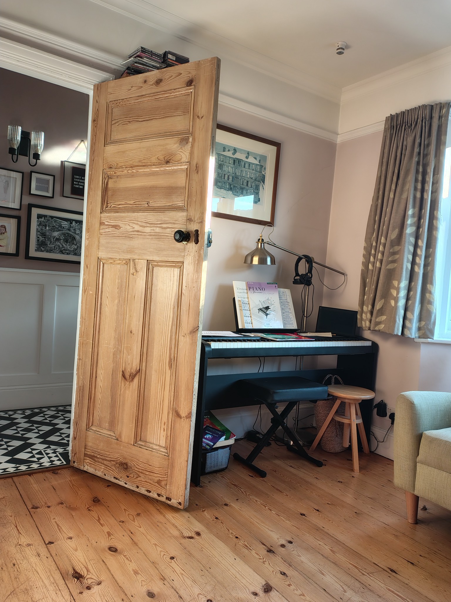 What original features to preserve in 1930s homes?