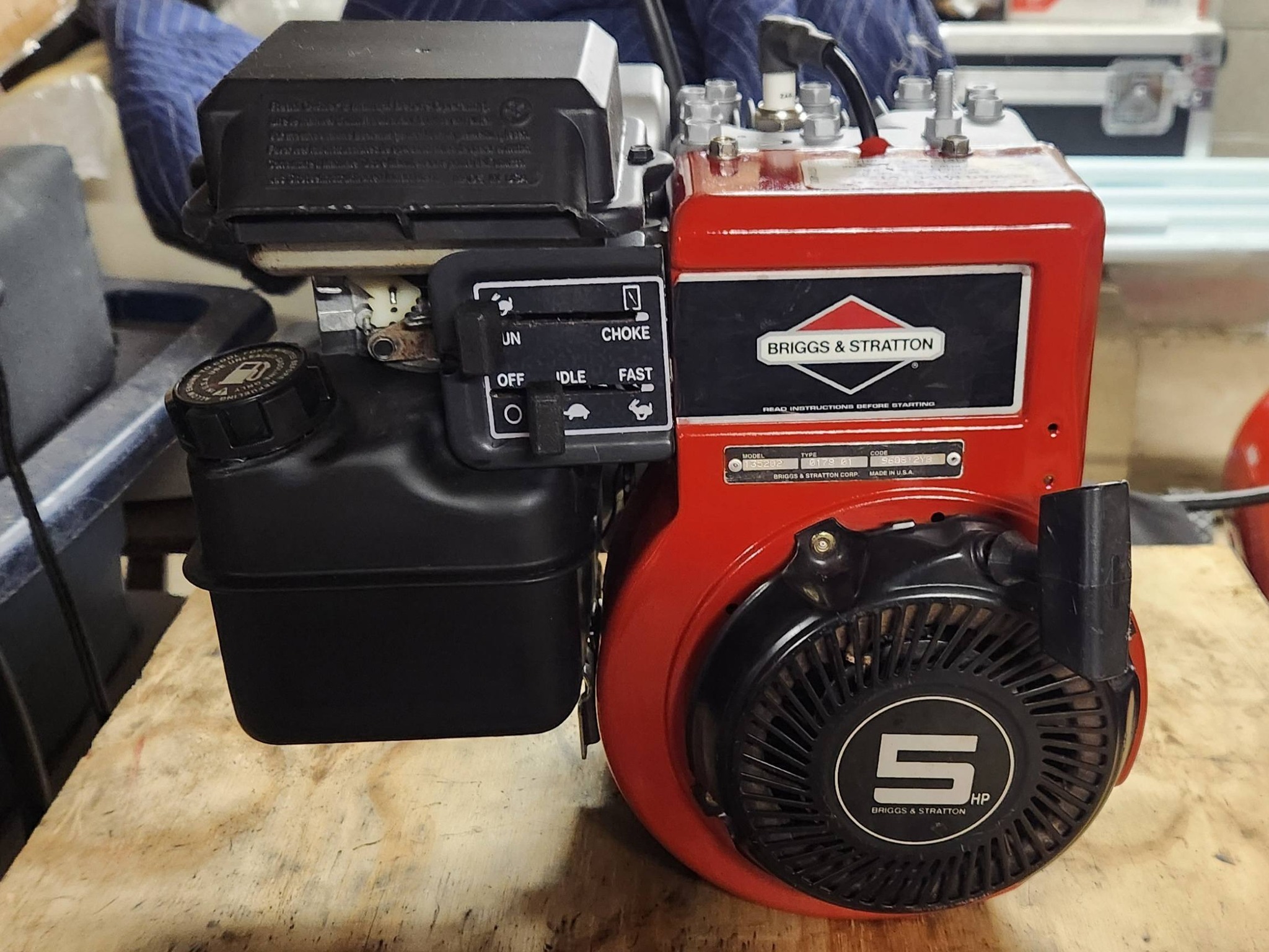Gas leak from 1996 Briggs and Stratton 5hp gas cap